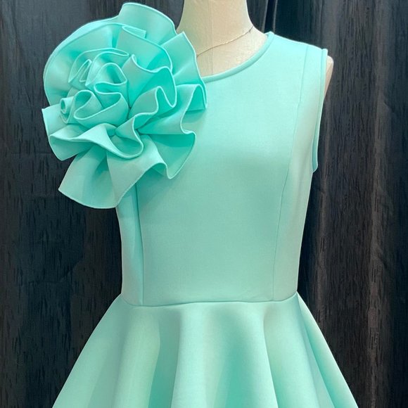 Ice Green Peplum Top - Picture 3 of 6